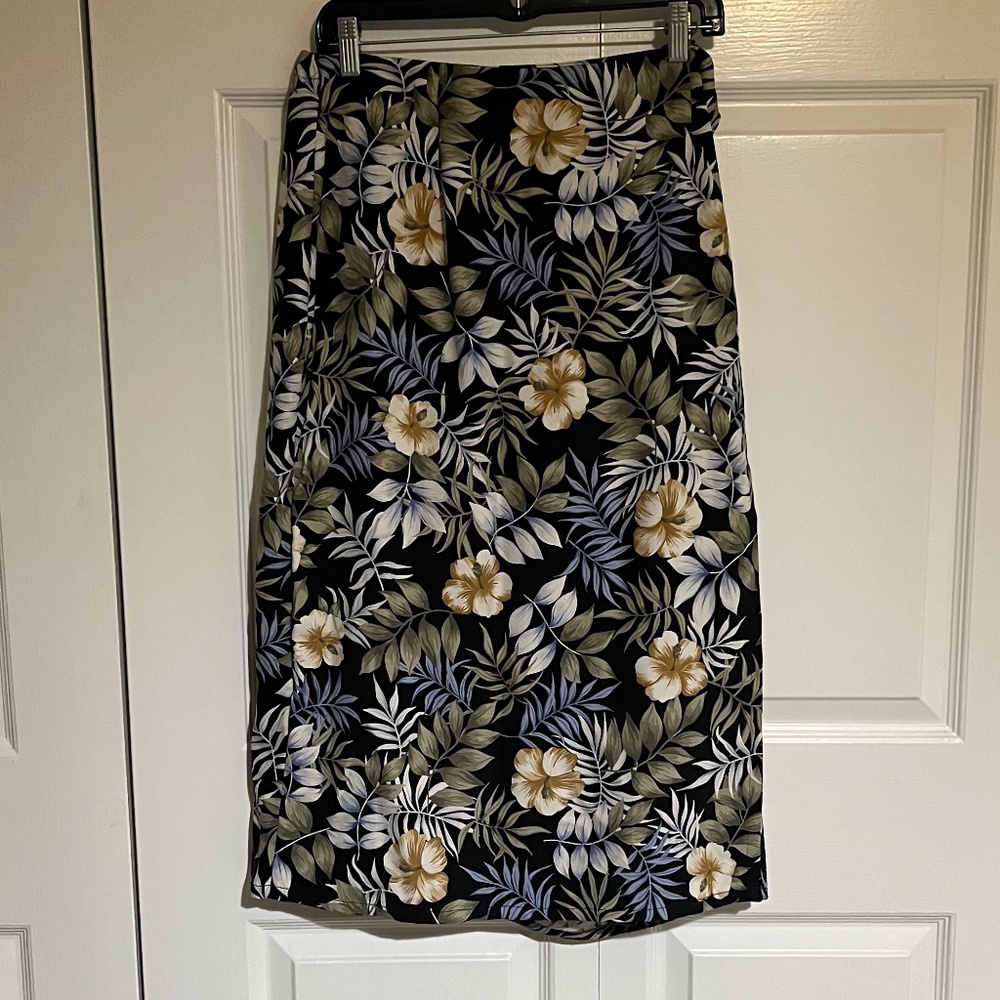 Coldwater creek, 100% silk skirt